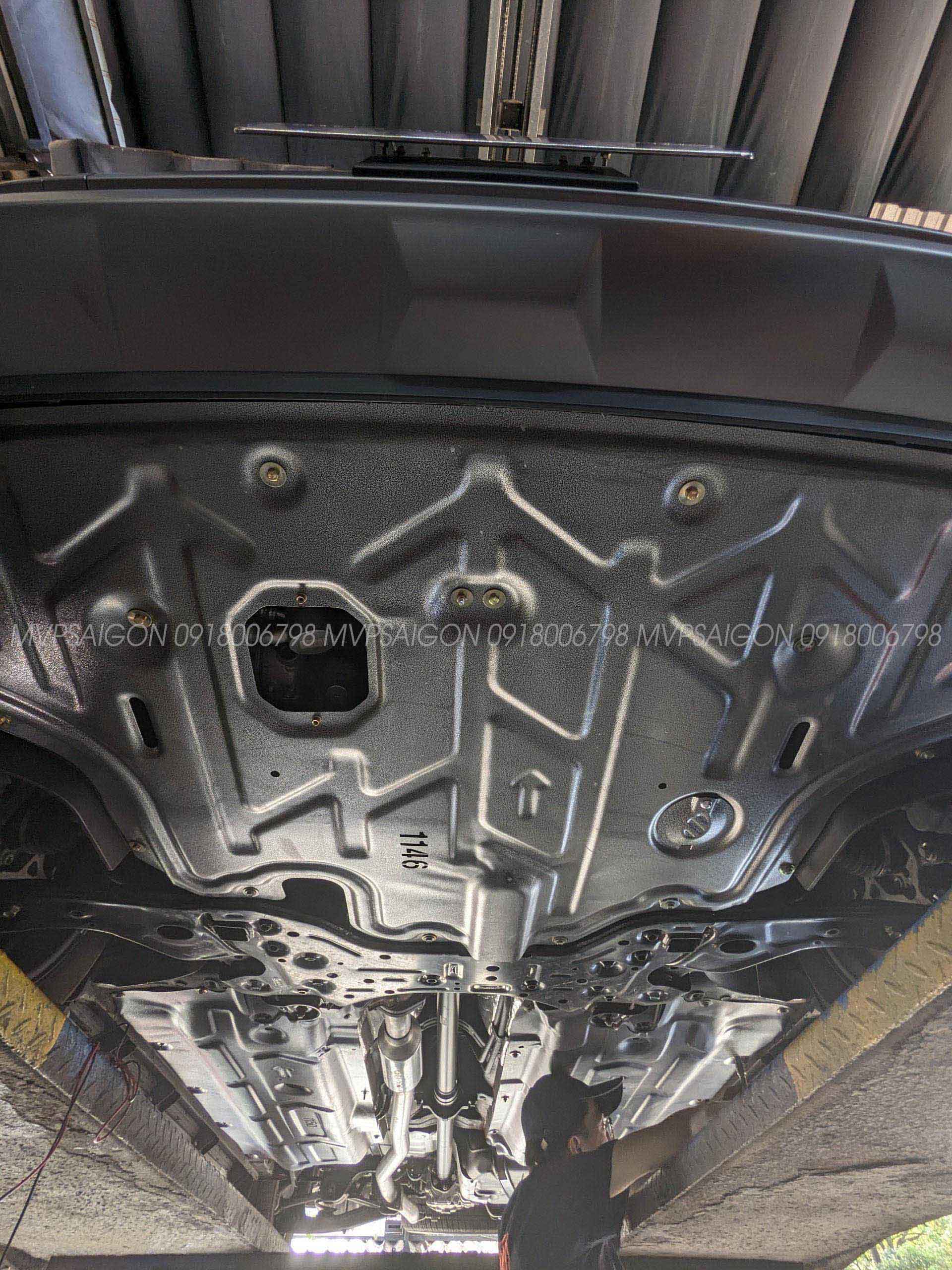 Tấm ốp gầm bảo vệ động cơ - tấm giáp gầm Honda Odyssey