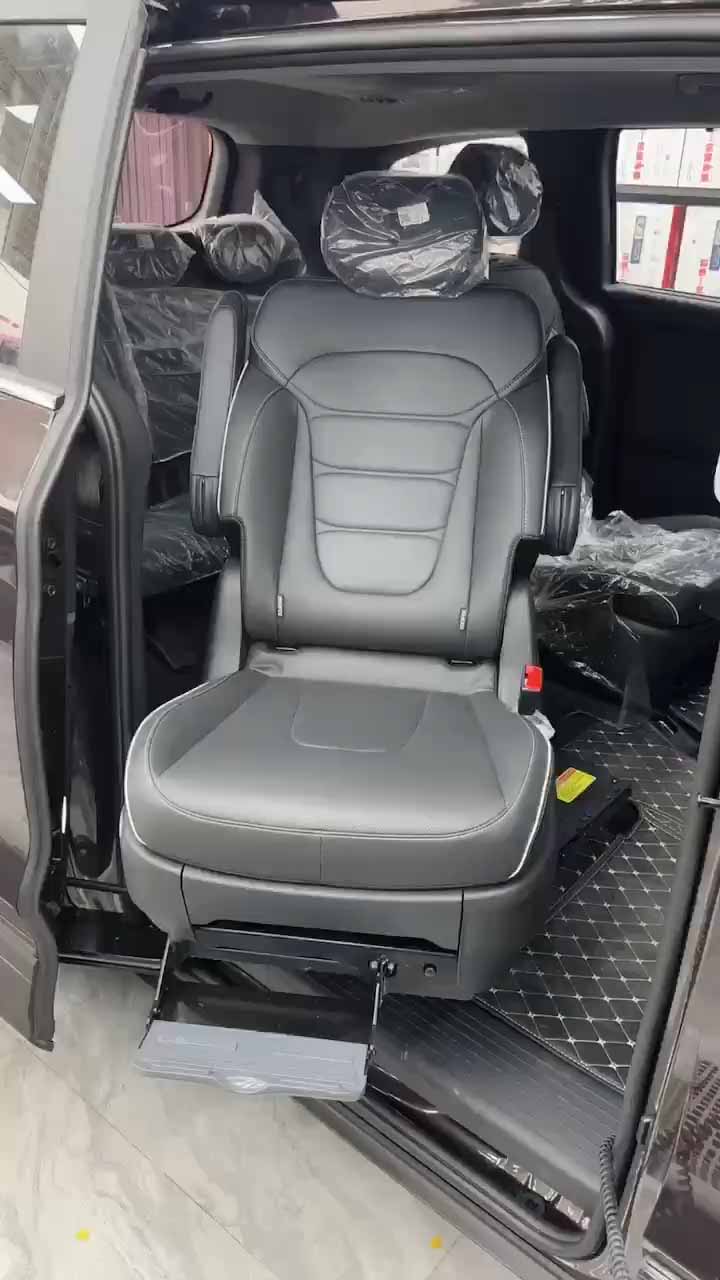 Ghế nâng hạ xoay hỗ trợ người già người tàn tật lên xuống xe: kinh nghiệm và báo giá mới nhất