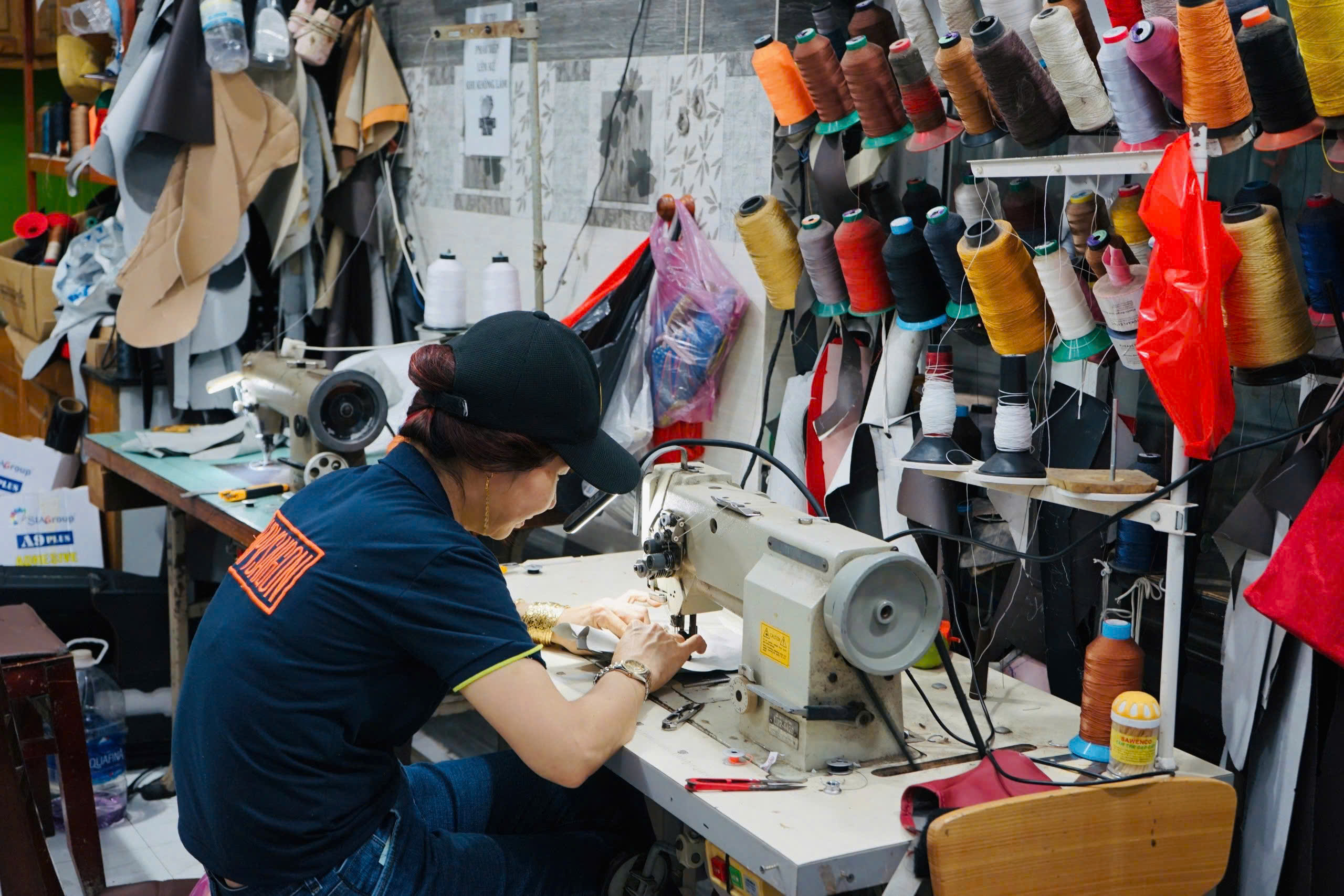 BẢNG MẪU SÀN XE FORD TRANSIT 2025 TẠI MPVSAIGON