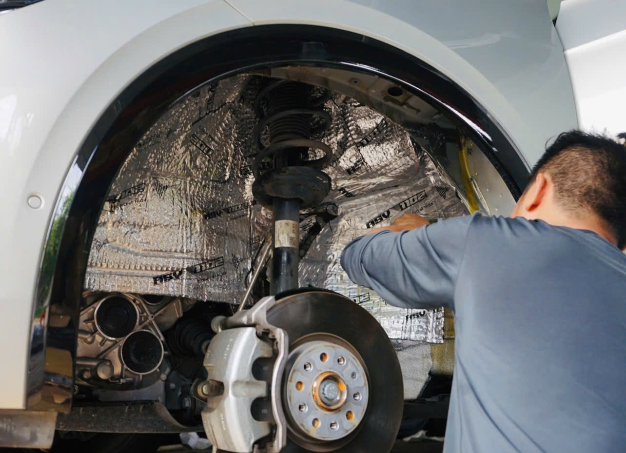 BẢNG MẪU SÀN XE FORD TRANSIT 2025 TẠI MPVSAIGON