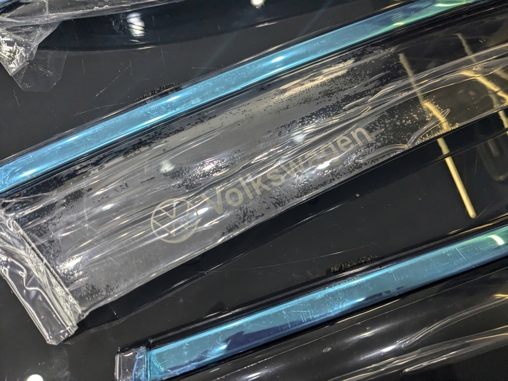 Vè che mưa Volkswagen Viloran