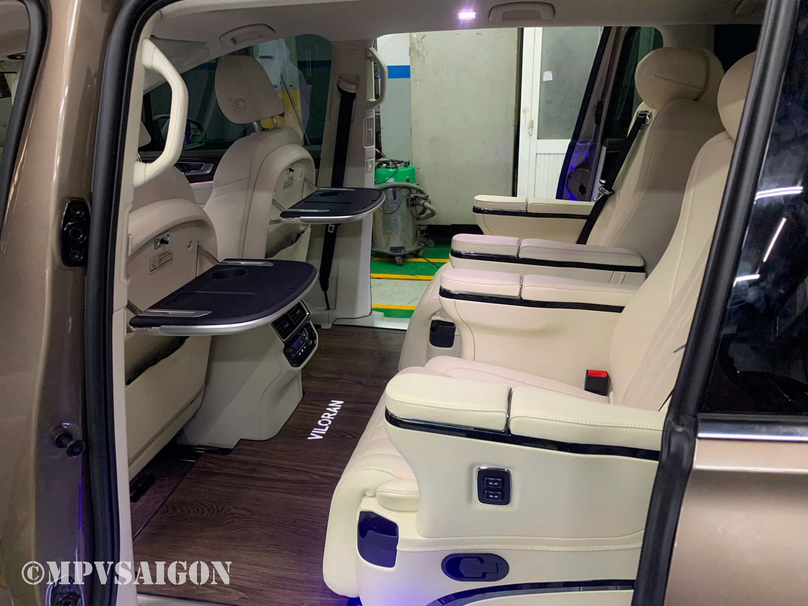 Ghế Limousine Volkswagen Viloran: kinh nghiệm và phương án độ từ chuyên gia
