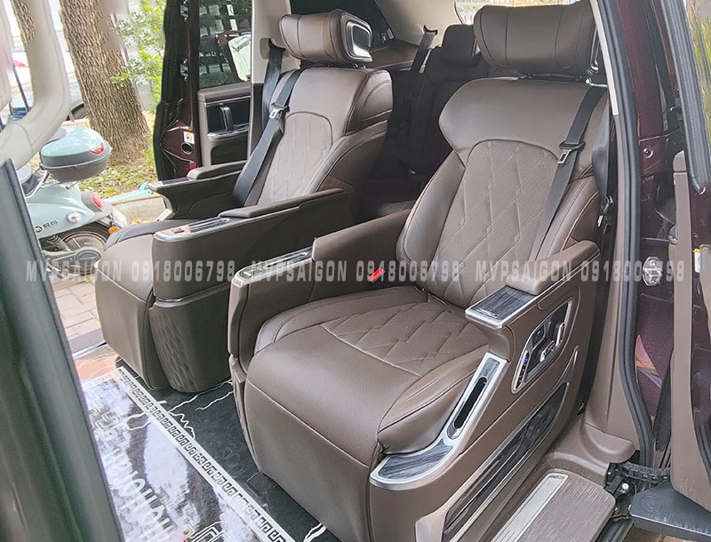 Volkswagen Teramont nâng cấp combo ghế limousine và con ngựa tủ lạnh