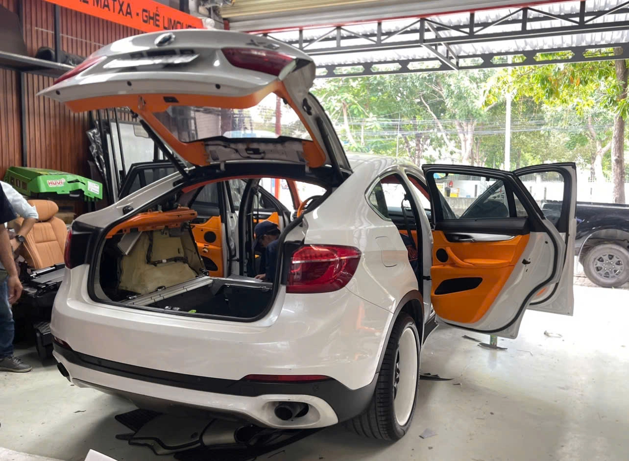 Bọc da ghế & đổi màu nội thất BMW

